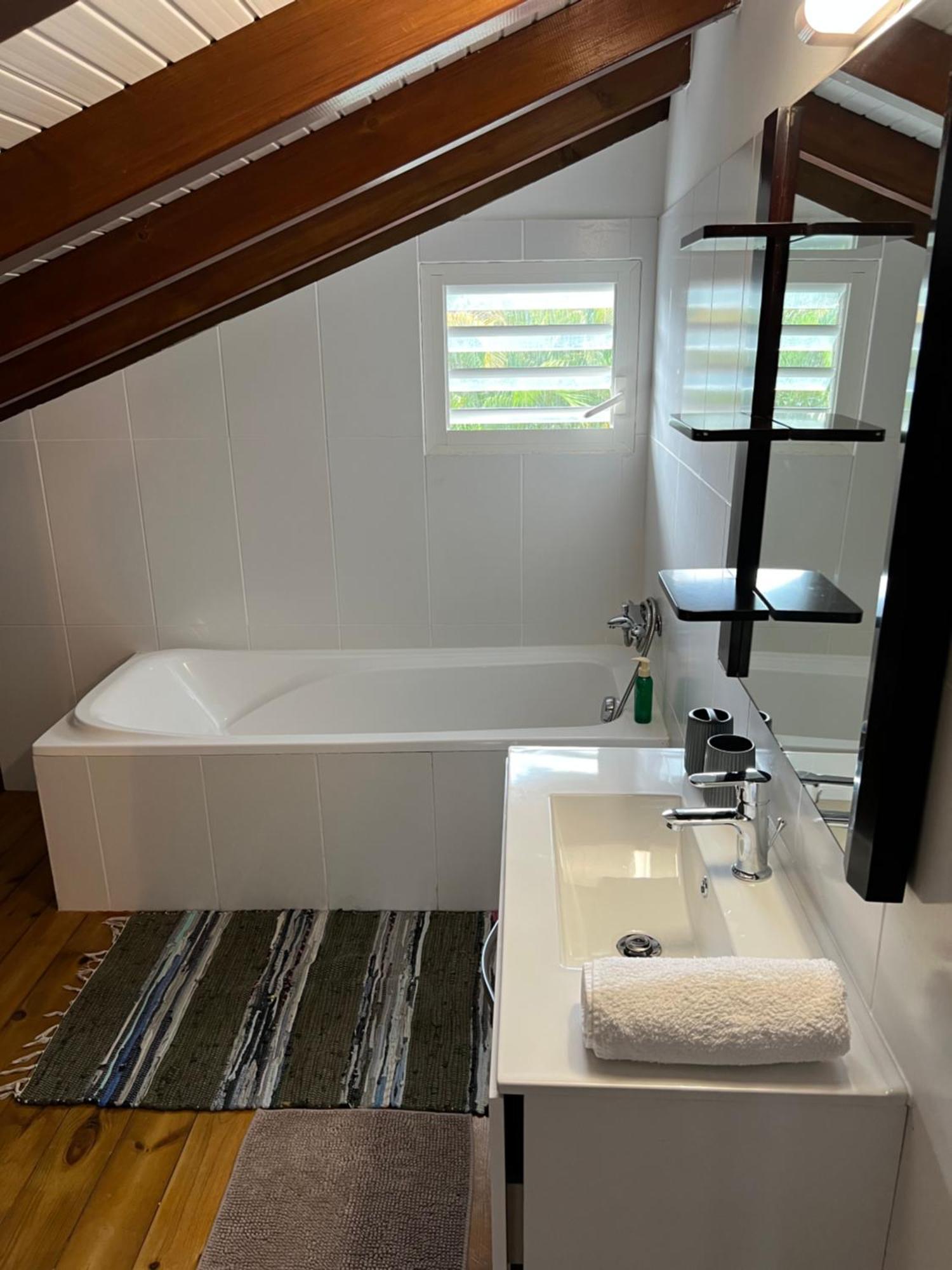 לז אבים Villa Au Calme Avec Jacuzzi, Villa Le Boursoie מראה חיצוני תמונה