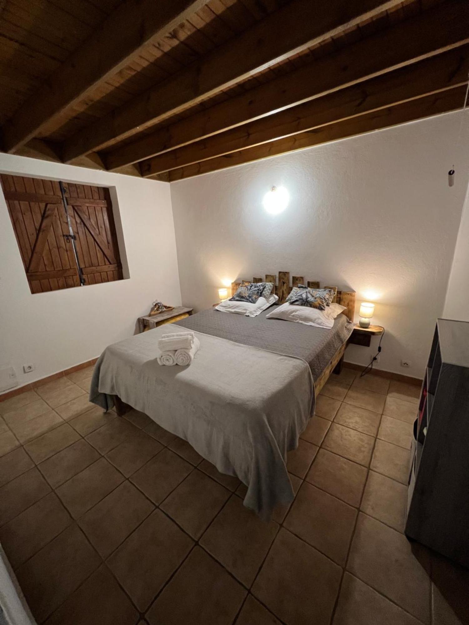 לז אבים Villa Au Calme Avec Jacuzzi, Villa Le Boursoie מראה חיצוני תמונה
